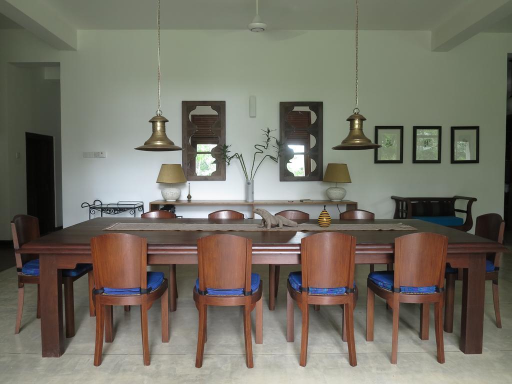 The Mirror Mansion Hotel Rajagiriya Bagian luar foto
