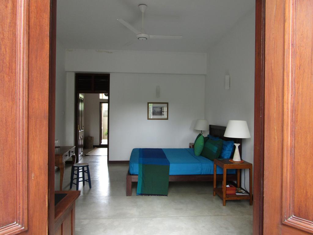 The Mirror Mansion Hotel Rajagiriya Bagian luar foto