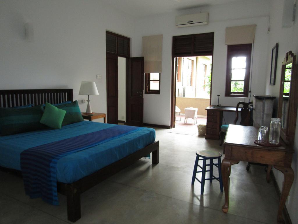 The Mirror Mansion Hotel Rajagiriya Bagian luar foto