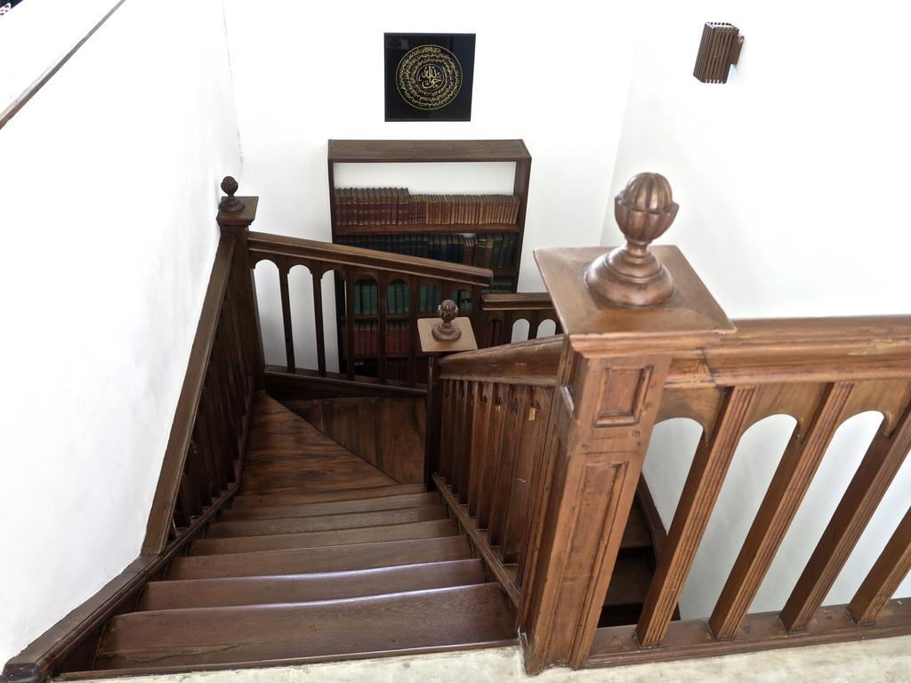 The Mirror Mansion Hotel Rajagiriya Bagian luar foto